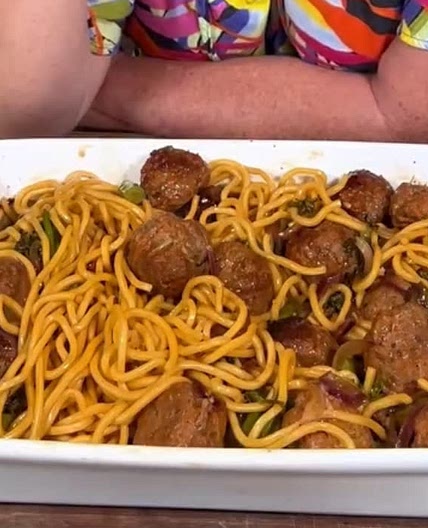 Asian BBQ Meatball Tray Bake 🍲