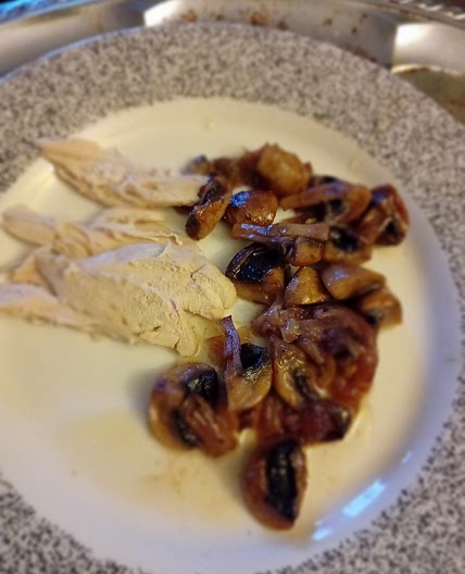 Pollo cocido a fuego lento