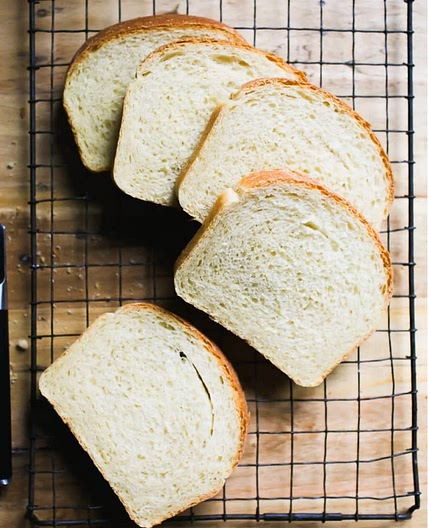 white loaf bread sourdough