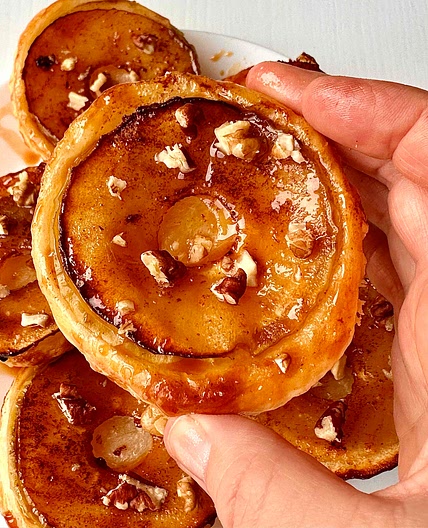 Salted caramel apple rounds 