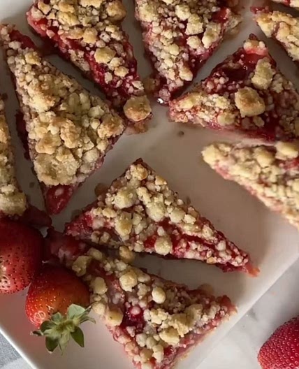 Strawberry Crumble Bars