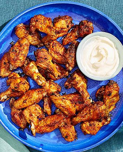 Air fryer chicken wings with garlic mayo