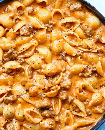 Cheesy beef pasta