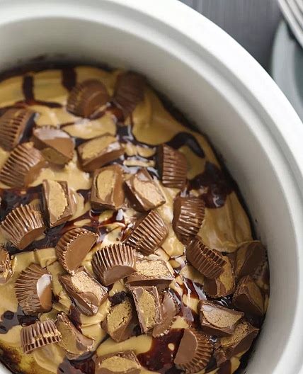Slow-Cooker Reese's™ Peanut Butter Cup Swirl Cake