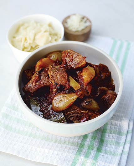 Beef stifado