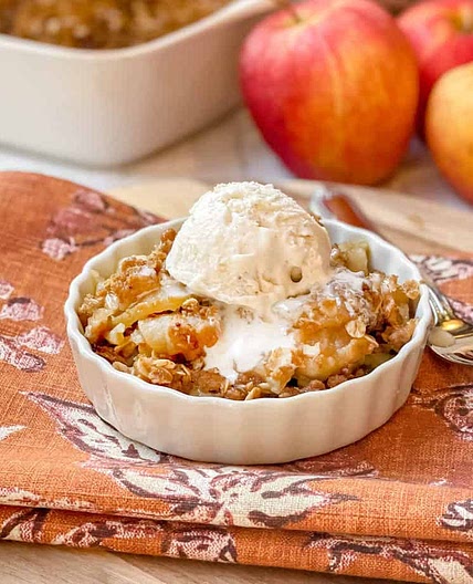 Easy Apple Crisp Recipe Like Grandma Used to Make
