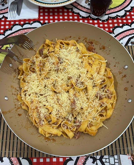 Fettuccine com linguiça blumenau