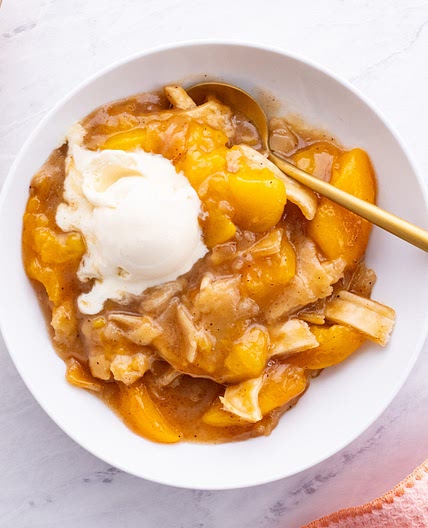Peach Cobbler with Canned Peaches