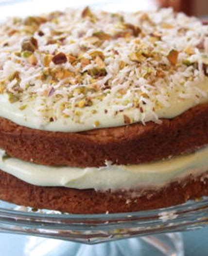 Creamy Pistachio and Coconut Pudding Cake