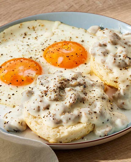 Easy Sausage Gravy and Biscuits