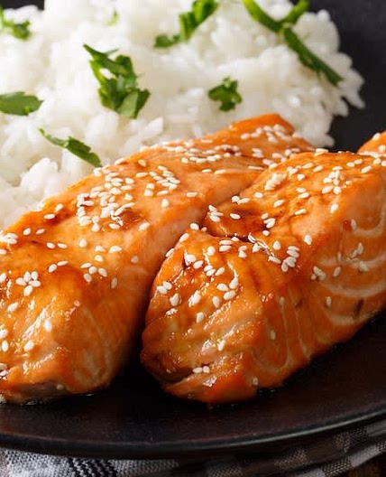 Salmon with Honey Garlic Glaze (Dairy Free/Low Carb) - Sides: Sautéed Spinach & Yellow Squash