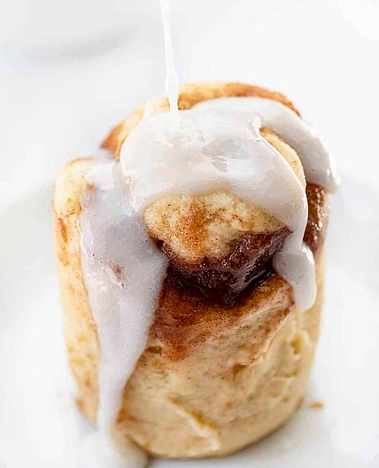 Cinnamon roll in a mug