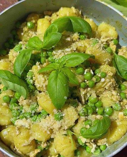 Easy Pesto Gnocchi with Peas and Basil