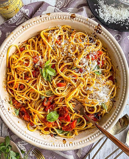 Butter Roasted Cherry Tomato Pasta - Adre's Kitchen