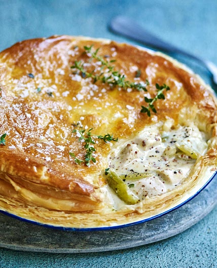 Chicken and leek pie