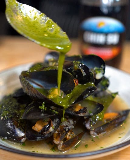 Vietnamese-Style Fish Sauce Mussels