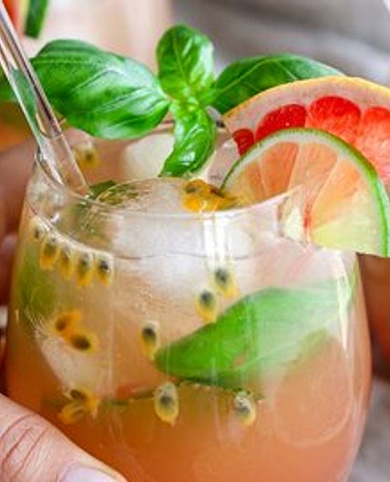 Passion Fruit & Kombucha Spritz