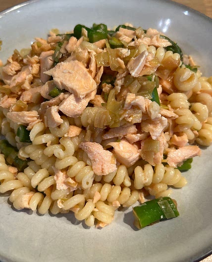 Pasta with Salmon and Asparagus (Weight Watchers)