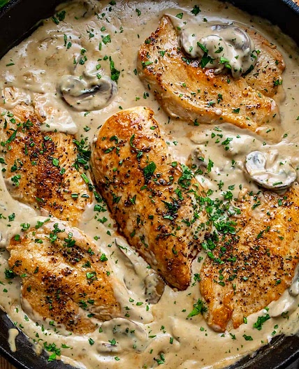 chicken and creamy mashed potatoes (P: 43g)