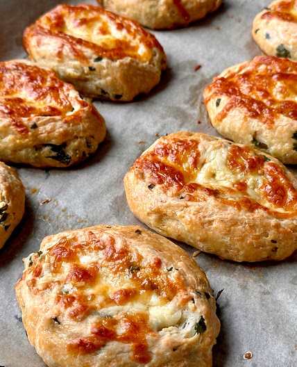 Instant Cheese and Jalapeño Bread 