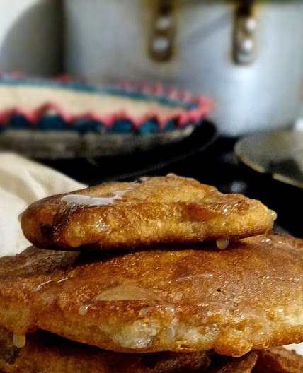 Fluffy 6-Ingredient Pancakes!