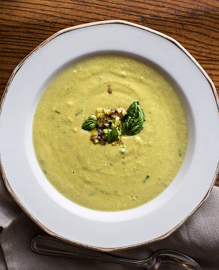 Potage zucchini et basilic