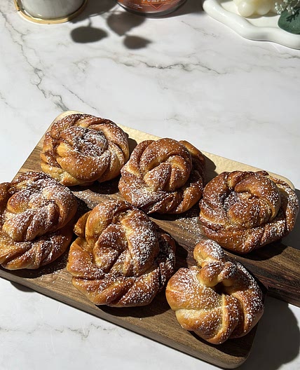 Cinnamon Twist Buns