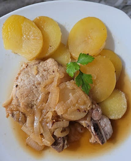One Pan Pork Chops and Potatoes