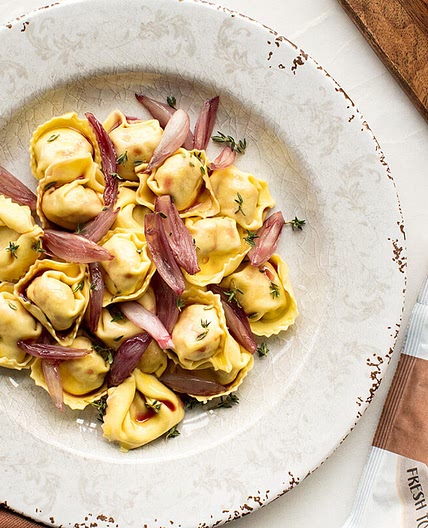 MUSHROOM & Mascarpone TORTELLONI WITH CARAMELIZED SHALLOTS AND THYME