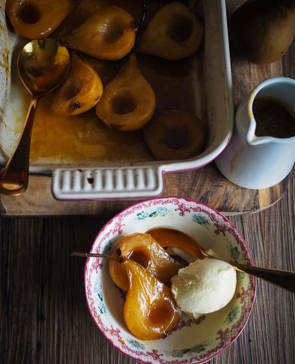 Oven roasted caramel pears