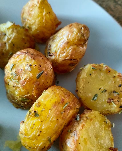 Crispy Airfryer Potatoes Rosemary