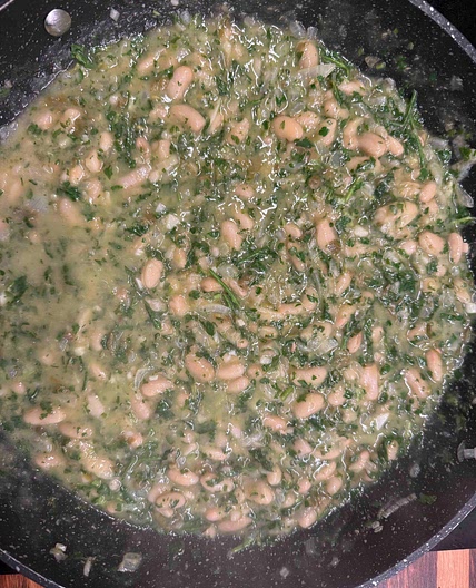 Feijão com molho verde 