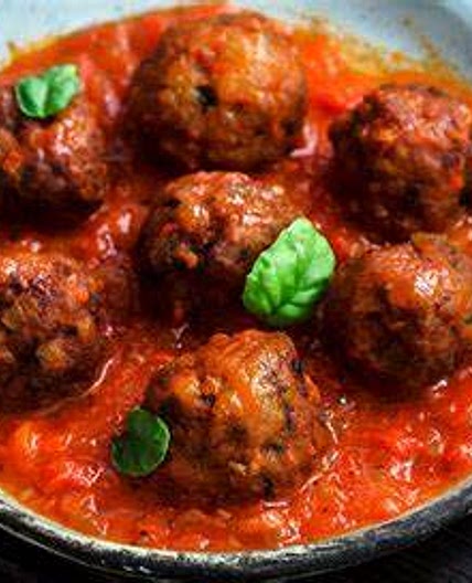 Albóndigas con Salsa de Tomate