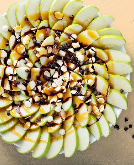 Caramel Apple Nachos Are the Viral Treat You’ll Be Making All Se
