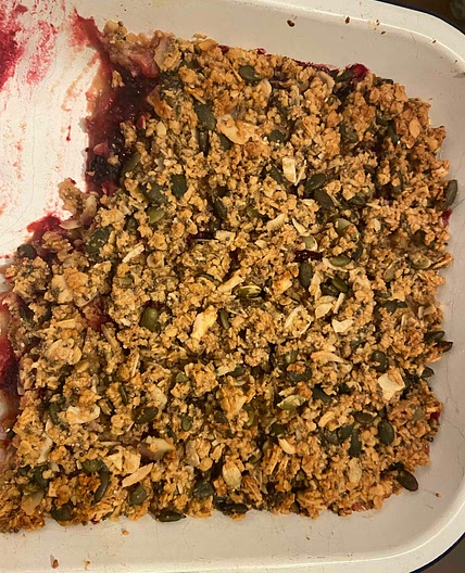 oaty apple and blackberry crumble 