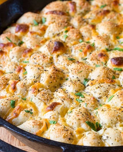 Cheesy Garlic Pull Apart Bread Recipe + Video