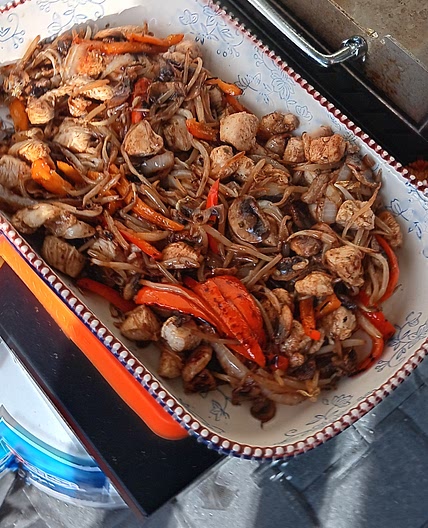 Chicken,peppers,mushrooms