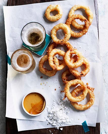 Onion rings with salt and vinegar