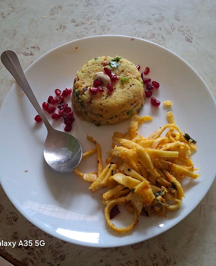 Vegtable Semolina plus khandvi