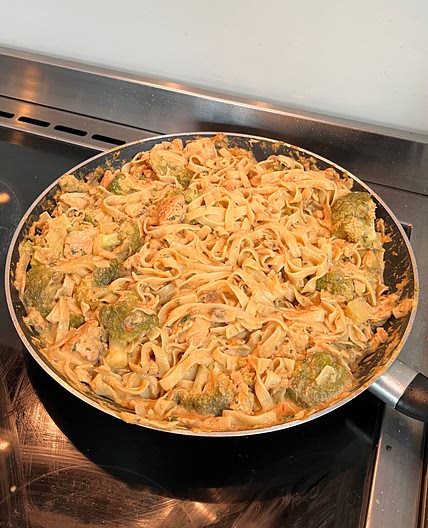 Cajun Salmon & Broccoli Pasta