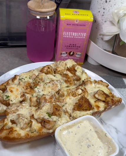 Chicken Alfredo Garlic Bread