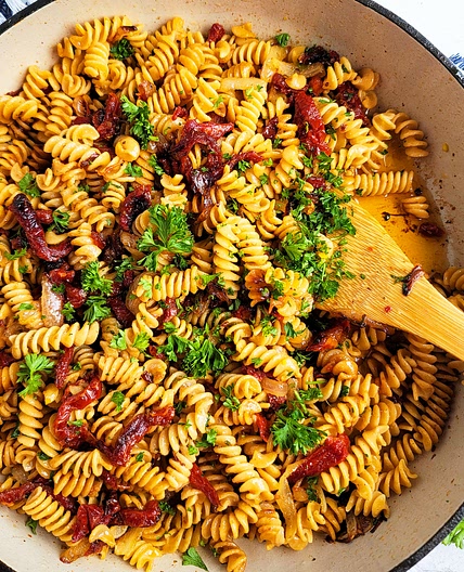 Caramelized Onion & Sun-Dried Tomato Vegan Pasta