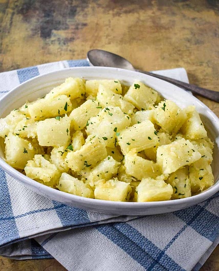 Yuca with Garlic Sauce