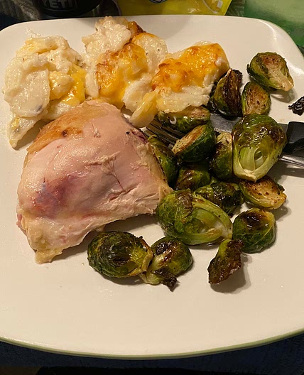 Chicken and Scalloped Potatoes (no ingredients)