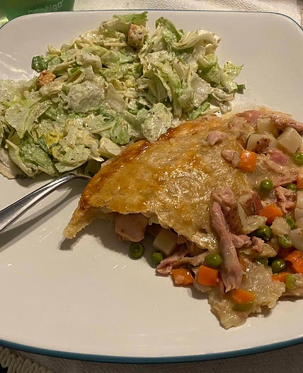 Chicken and Beef Pot Pie (Del Fox Meats) (no ingredients)