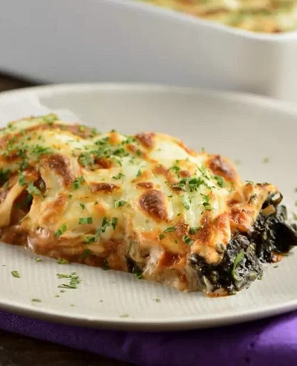 Enchiladas Rojas rellenas de Huitlacoche
