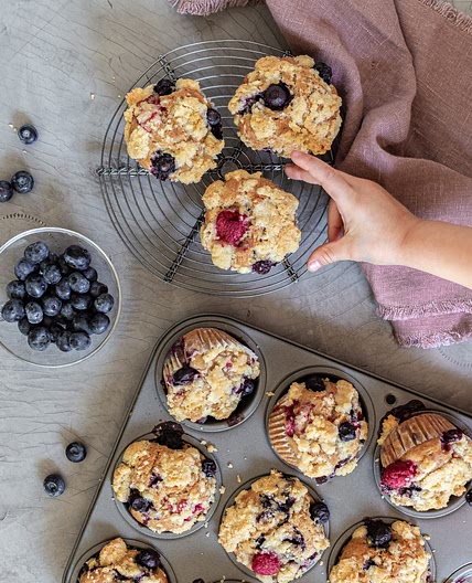 Früchtemuffins mit Streusel