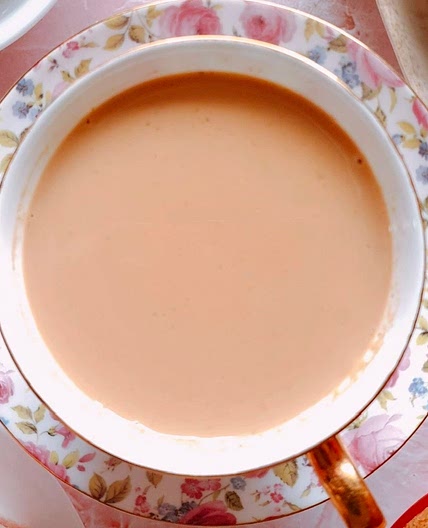 EASY Homemade Japanese Royal Milk Tea Recipe: 3 ingredients!