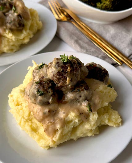 Meatballs and Mash 