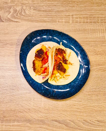 Wraps au poulet croustillant et chutney de mangue
